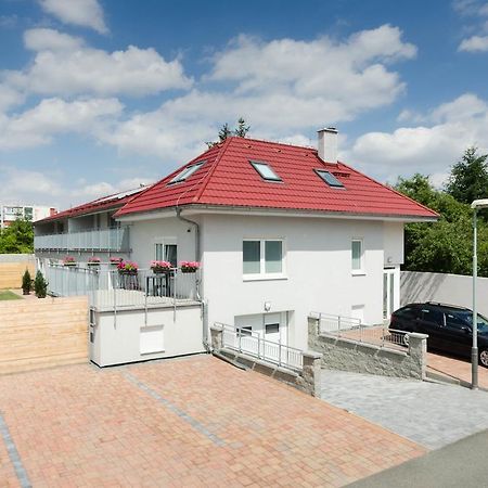 Pension Zlicin Prague Ngoại thất bức ảnh