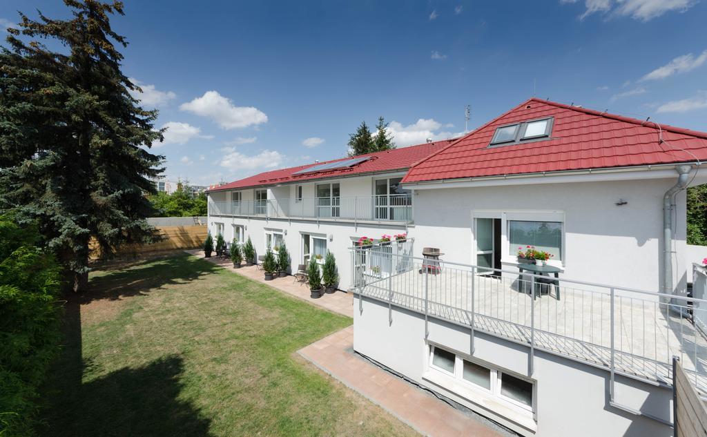 Pension Zlicin Prague Ngoại thất bức ảnh