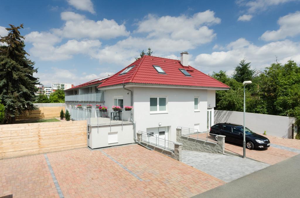 Pension Zlicin Prague Ngoại thất bức ảnh